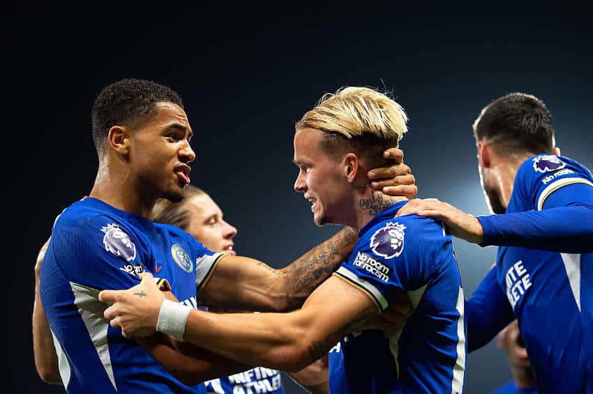 Burnley vs Chelsea lineups, 3 predictions - Lyle Foster a threat to the Blues’ resurgence 43 Chelsea players celebrate Mykhaylo Mudryk's goal